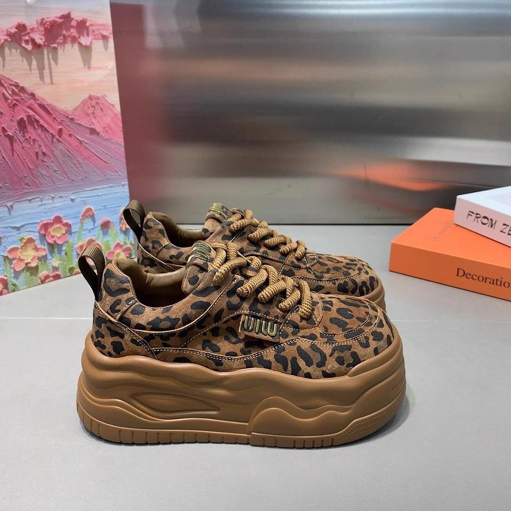 European Station leather muffin platform leopard print board shoes heightening shoes women's velvet 2025 new autumn casual biscuit shoes
