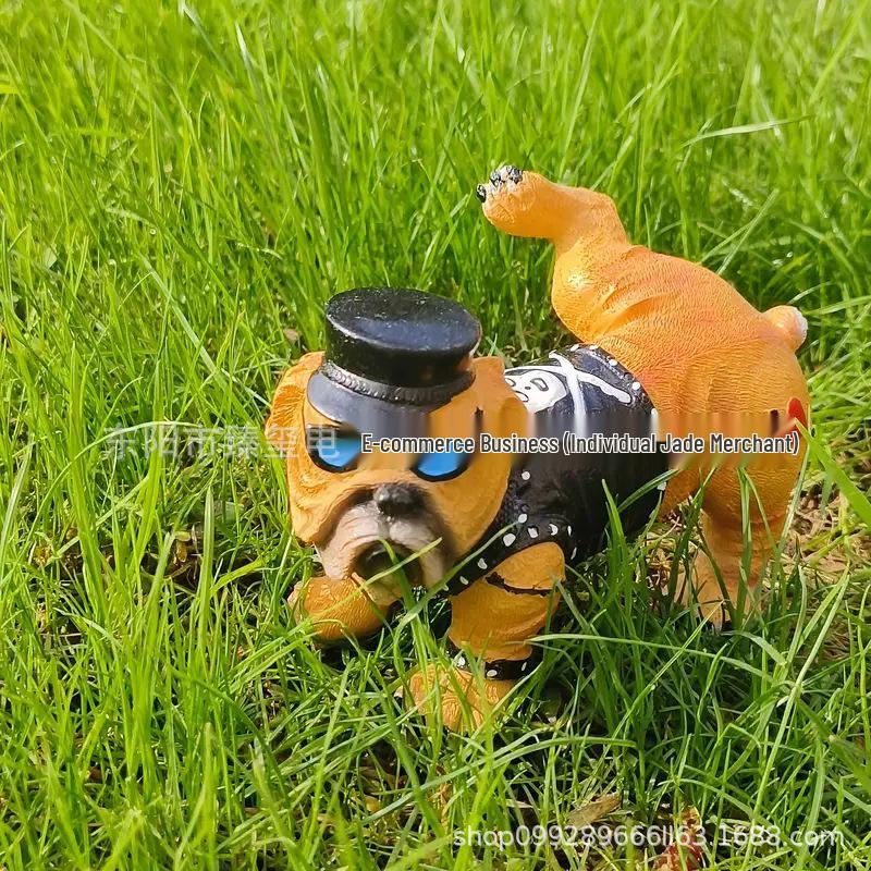 

Pug Dog Peeing Garden Ornament with Sunglasses - Courtyard Decoration Small