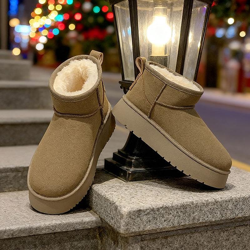 Snow boots women's winter warm cotton shoes piled and thickened women's snow cotton fur integrated women's shoes