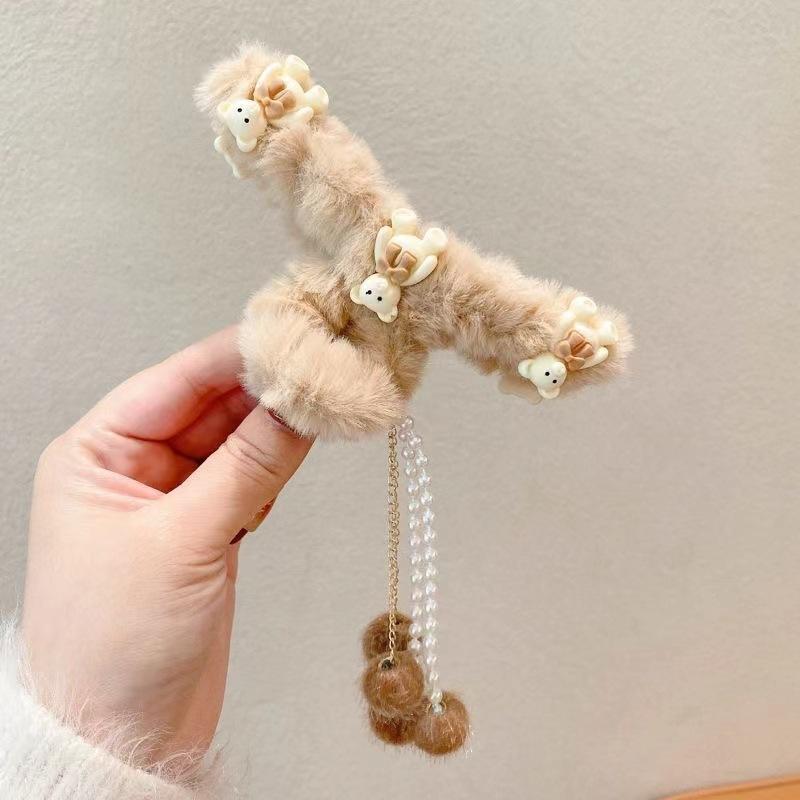 Winter Love Heart Plush Claw Clip Temperamental Tassel Hair Clip Fashion Girls Hair Accessories Clip