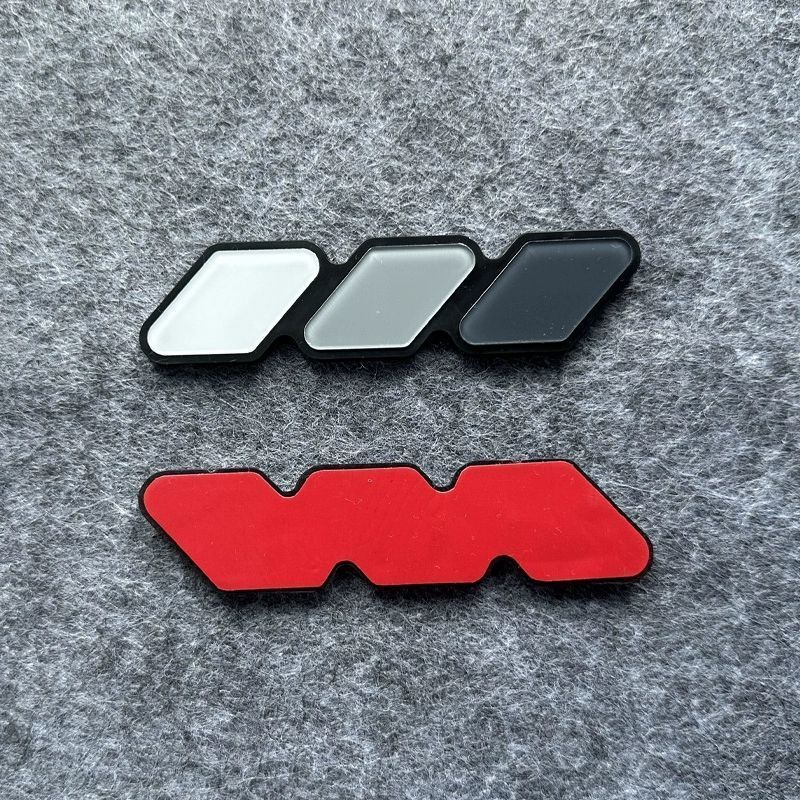 Applicable to TACOMA 4RUNNER smooth road, fender three-color small label, rear tail label modified car sticker car logo