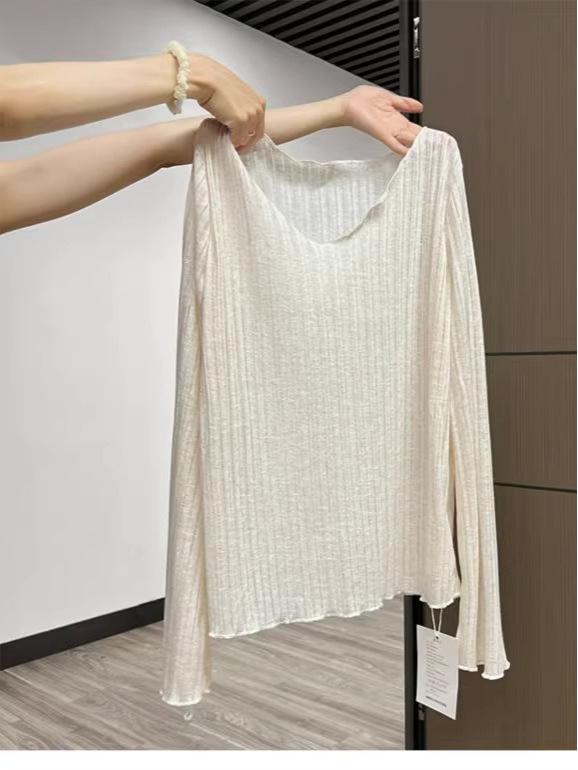 Women's Korean Style White V-Neck T-Shirt with Ruffled Edge - Relaxed Fit, Sheer, Sun Protection, Perfect for Layering in Spring/Summer