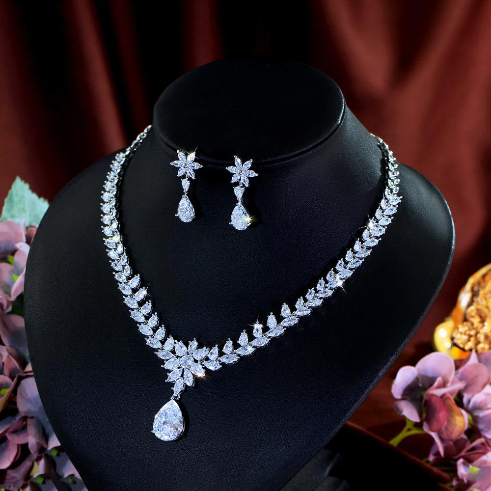 European And American Fashion Jewelry Zircon Water Drop Collarbone Chain Niche Thin Earrings Necklace Bridal Dinner Dress Set