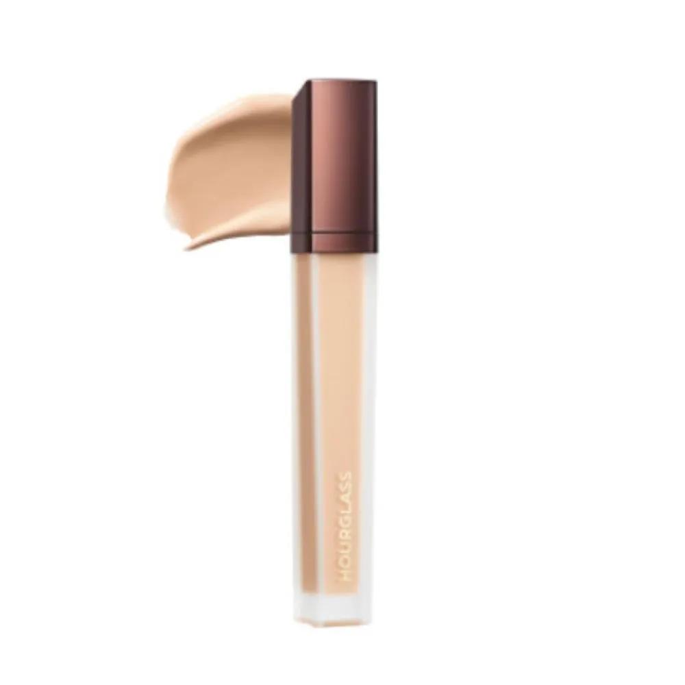 

HourGlass Vanish Concealer Cool Tone Ecru Light Medium