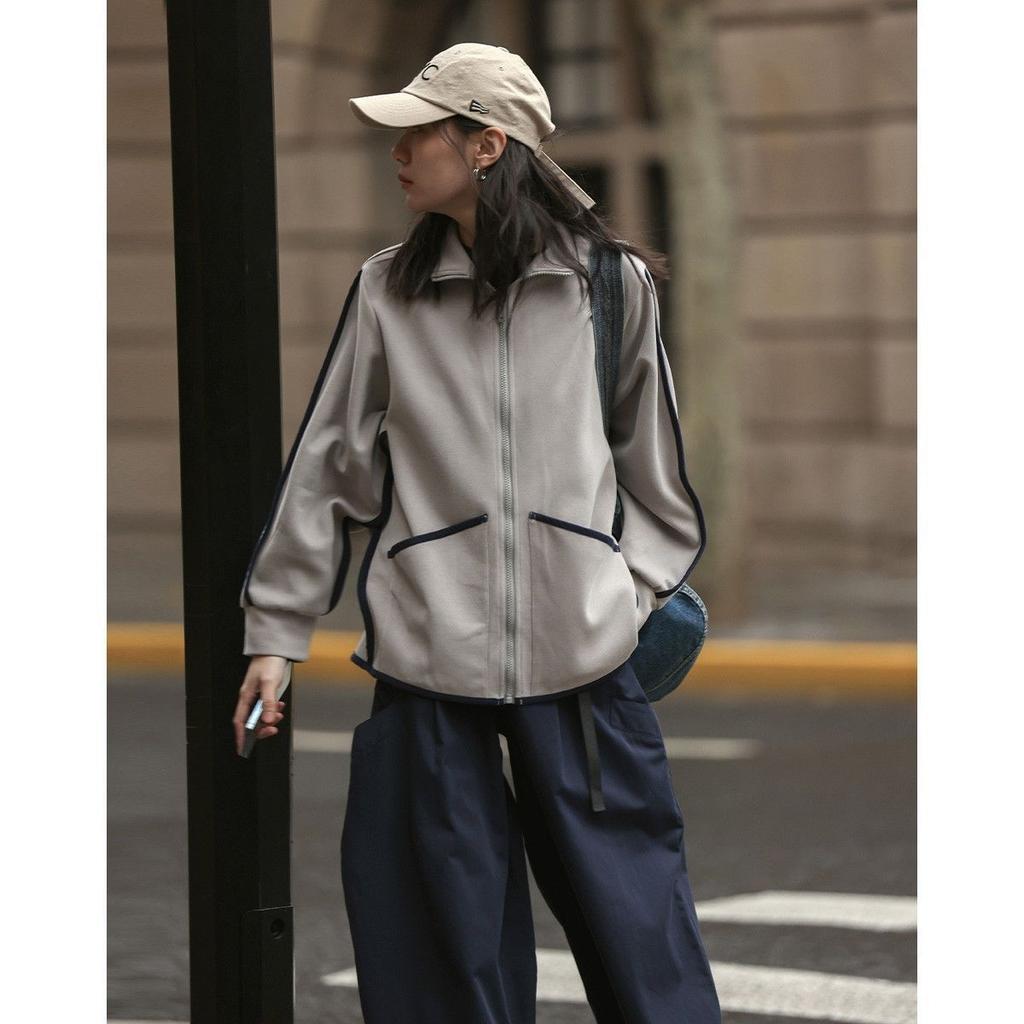 Stehkragen Kontrastierende Riemen Im Frühling und Herbst Lässige Jacke im Handsome Boyfriend-Stil Locker Figurumspielend für Damen Hongkong-Stil