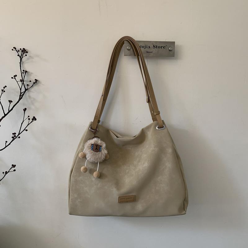 

Large capacity tote bag women s bag 2025 autumn and winter new trend simple messenger bag fashion commuter shoulder bag without pendant