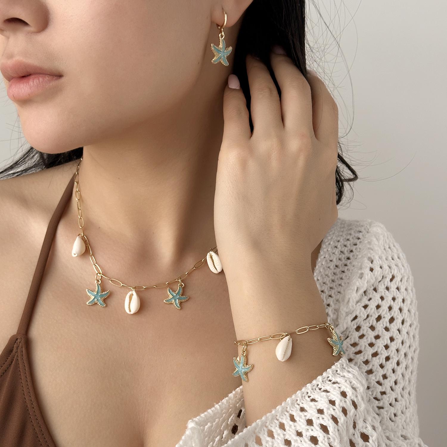 

Summer Beach Conch Pendant Jewelry Set for Women Enamel Starfish Choker Necklace Bracelet and Earrings Seaside Party Jewelry