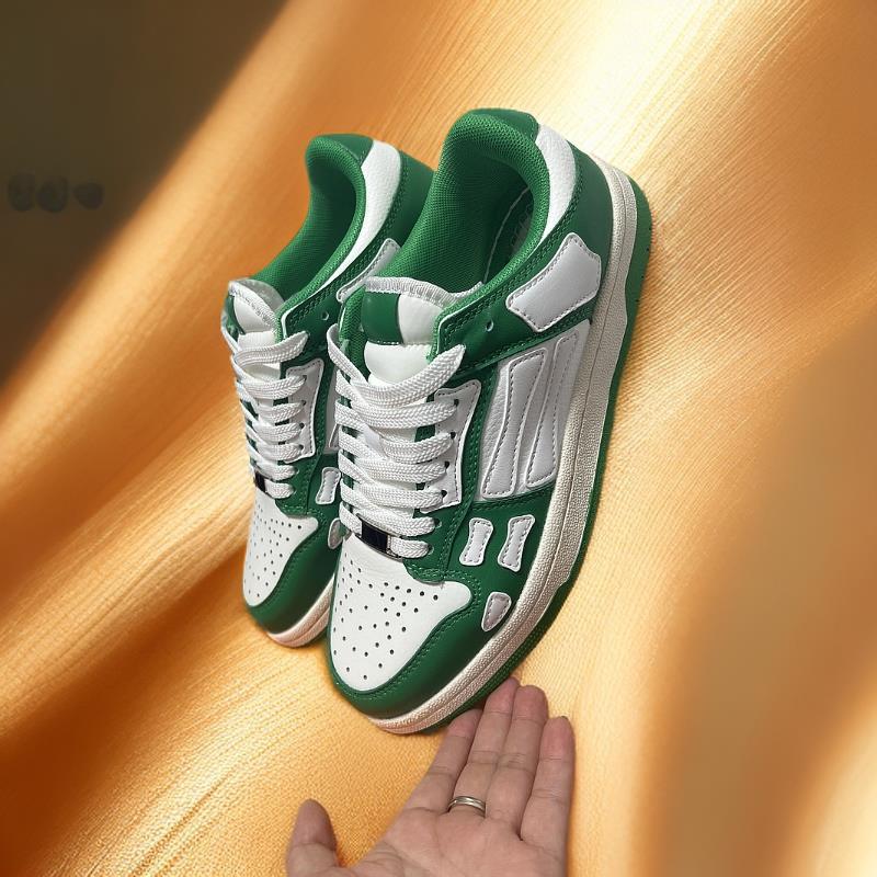 Retro Chic: 2025 Autumn/Winter Leather Low-Top Dirty  Shoes for  Couples