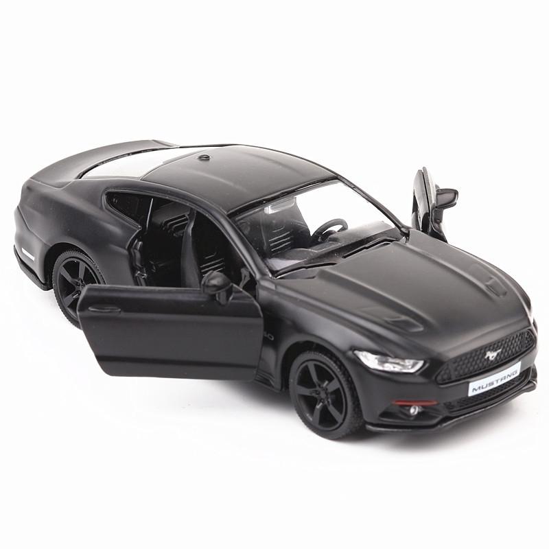 Ford Mustang GT 2015 Supersportwagen Simulation Diecasts & Spielzeugfahrzeuge Rückzugsantrieb & Türen öffnen RMZ city 1:36 Legierungs-Sammlermodellauto