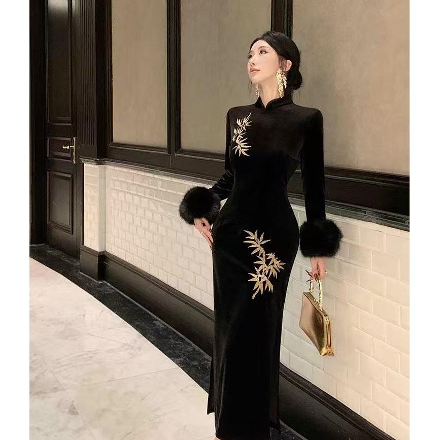 Elegant Retro-Inspired Qipao: 2025 Autumn/Winter Collection