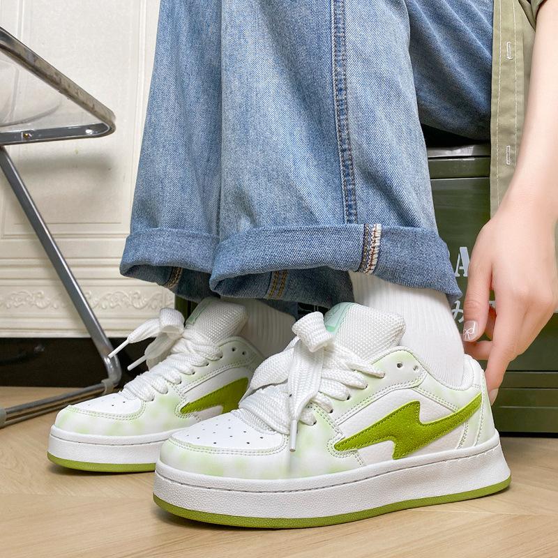 Casual Retro Niche Shoes, Board Shoes, Low-top Bread, Versatile Sports Shoes