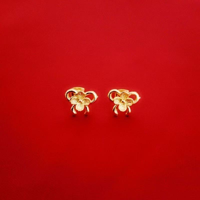 Elegant Gold Four-Petal Flower Bow Stud Earrings – Classic, Versatile Heart Design for Women