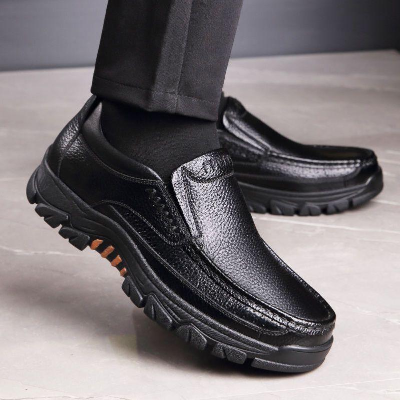 

Men s leather shoes men s trend British Korean version business casual soft sole non-slip dad shoes middle-aged and elderly men s shoes 38