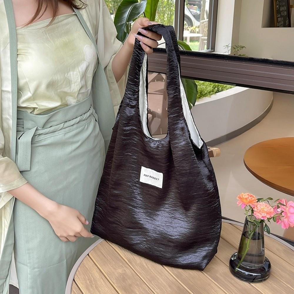 

Large Capacity Satin Silk Tote Bag Luxury Underarm Shopping Bag Trendy Simple Shoulder Bag Gift чёрный