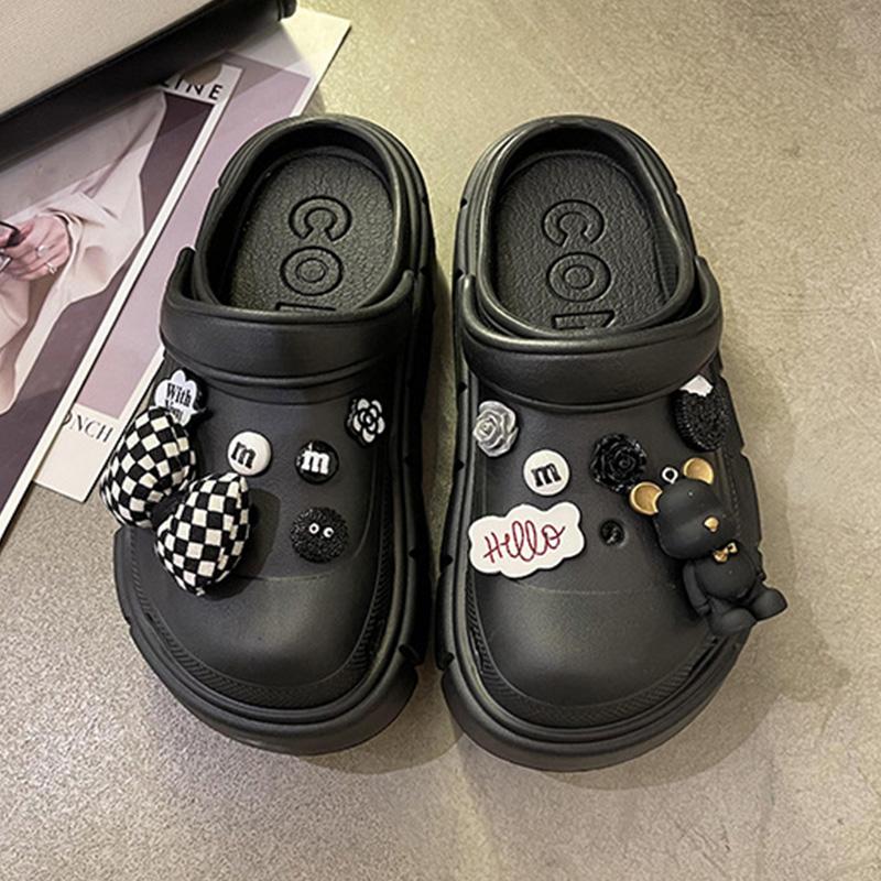 Fashion Charms Sandals 2025 New Clog Shoes Outdoor Women Slippers Thick Sole High Quality Summer Sandals For Girls