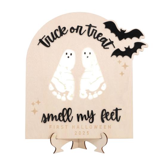 1/2Pcs Baby First Halloween Footprint Sign with Base Spooky Bat Trick or Treat Smell My Feet Footprint Milestone Keepsake Wooden Decoration