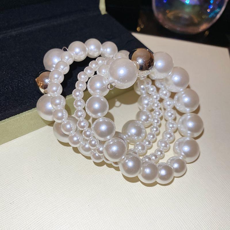 Pearl twisted multi-layer open bracelet fashionable and elegant temperament bracelet personality niche design bracelet women