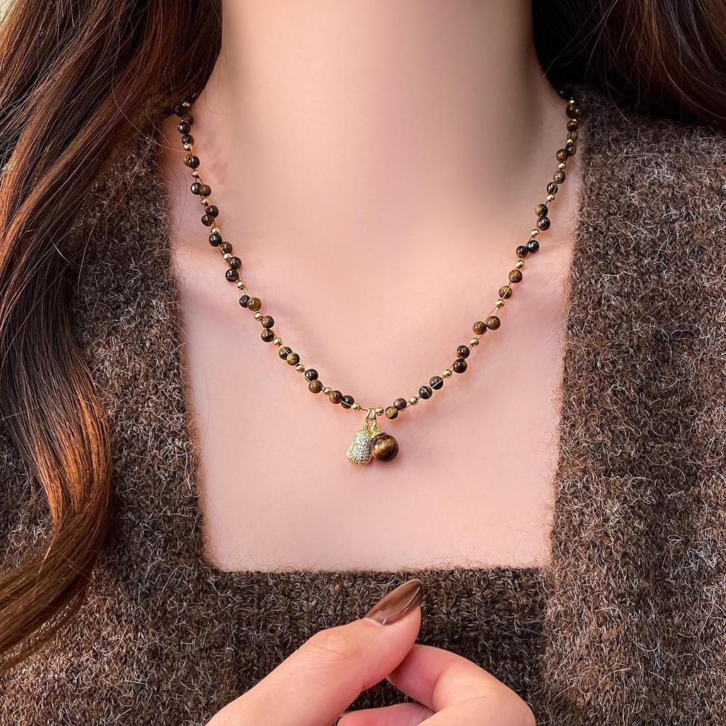 Französische Tigeraugen-Perlenkette mit Erdnuss: Elegante & Exquisite Schlüsselbein-Kette für Damen
