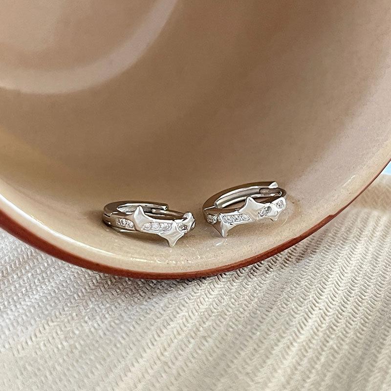 Four-pointed Star Earbud Star Earrings for Women Simple Versatile Niche Design Earrings New Trendy