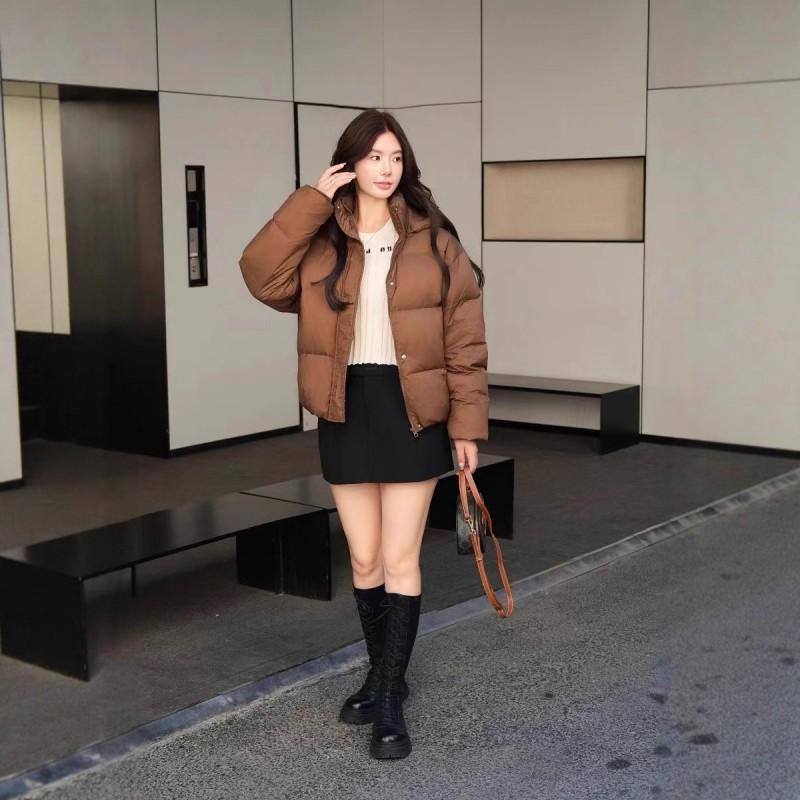 Womens Short Puffer Jacket With Graphene-Infused Lining White Duck Down Fill Hooded Loose Fit Winter Coat
