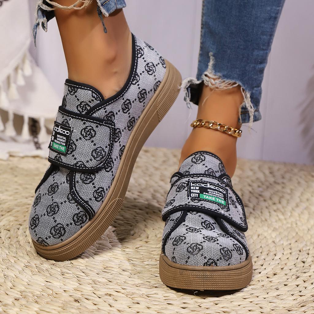 Fashion Women Sneakers Thick Sole Vulcanized Shoes Woman Embroidered Flowers Platform Sneakers Women Brand Designer Fashion Chunky Shoes
