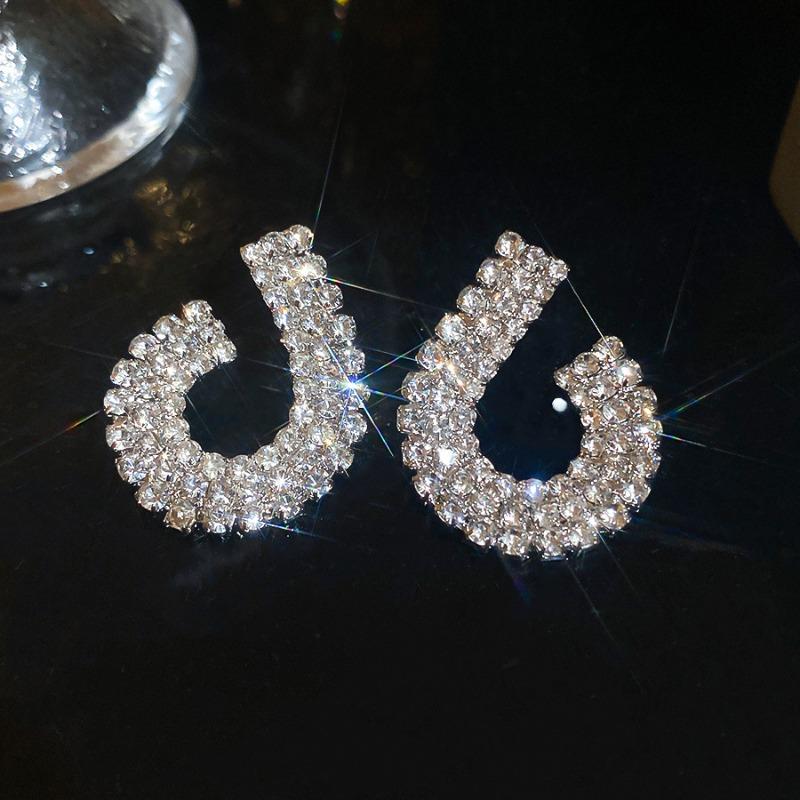 Silver Needle Super Flash Diamond-set Geometric Round Stud Earrings High-end Fashion Earrings Light Luxury Temperament Earrings