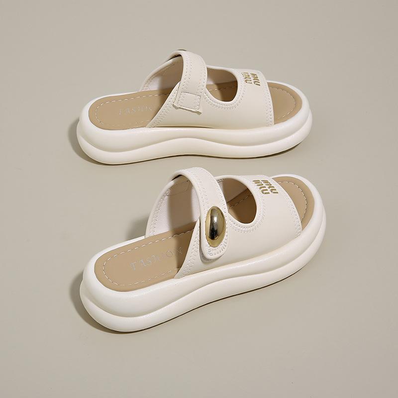 

Cool slippers women s summer wear 2025 new fashionable versatile comfortable thick sole with skirt beach sandals 41 бежевий