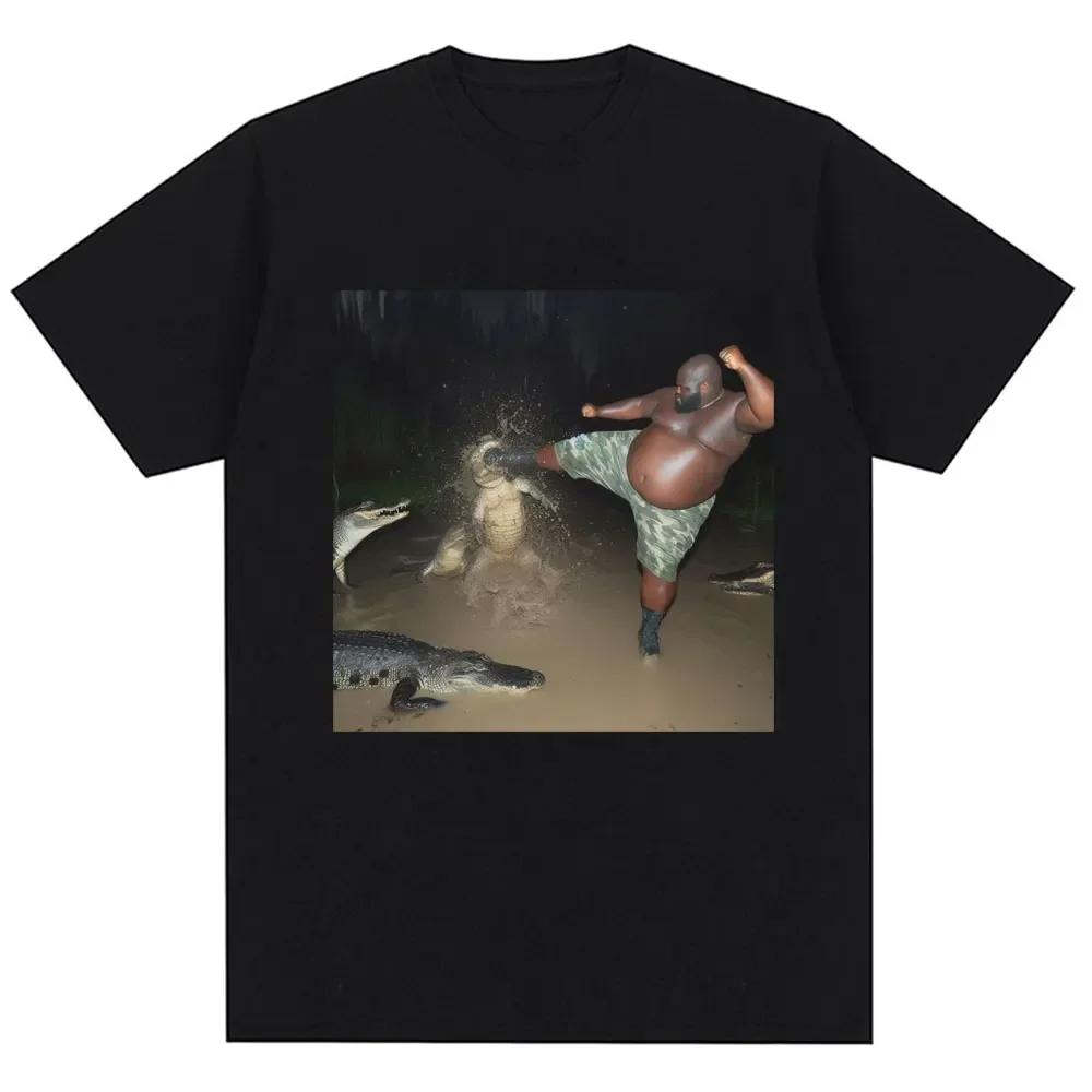 

Man Kicking Alligator in Swamp Funny Cotton TShirt Men Y2K Summer Short Sleeves Vintage Oversize Tshirt Streetwear Women Tops M