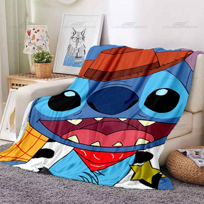 Fashion Animated Couple Blankets Cute Cartoon Pet Pattern Thin Blankets Flannel Portable Home Travel Office Blankets