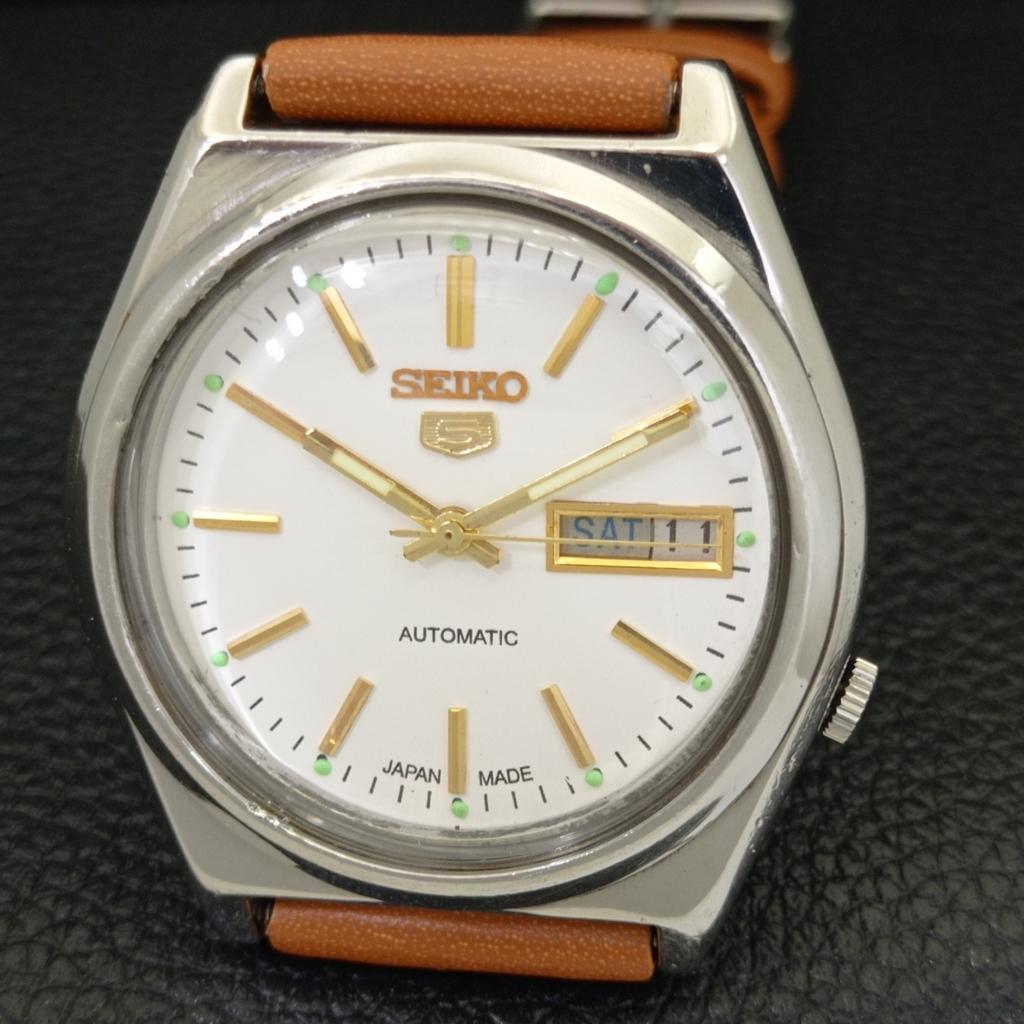 JAPAN VINTAGE SEIKO 5 AUTOMATIC 7009A MENS WHITE COLOR DIAL WATCH a702637-1 R209-a702637
