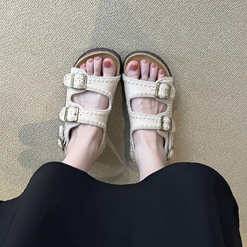 Cowhide version~ thick-soled belt buckle women's outer wear open-toed casual one-word sandals versatile height-enhancing beach shoes