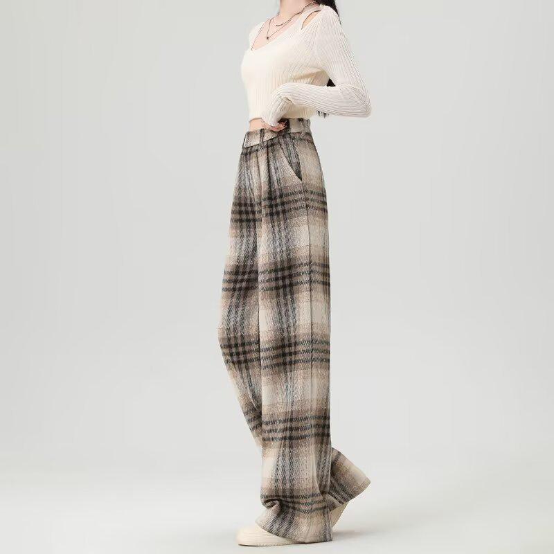 Women's Retro Black & White Plaid Wool Blend Wide-Leg Pants: Fleece-Lined, Thickened, Loose Fit for Autumn/Winter Casual Style.