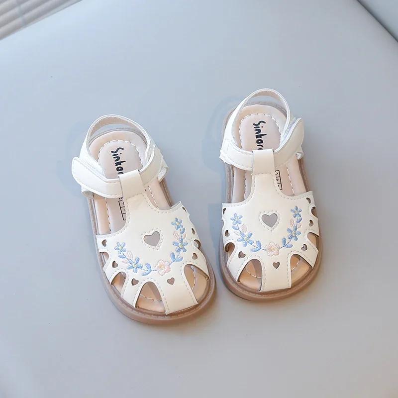 

children s shoes sweet little girl sandals summer new princess embroidery flower toe cap sandals fashionable and elegant 25