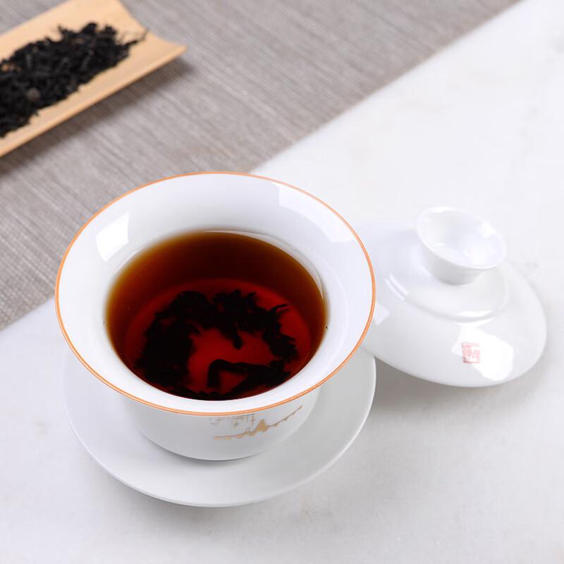 Large Ceramic Gaiwan with Yearly Fish Design