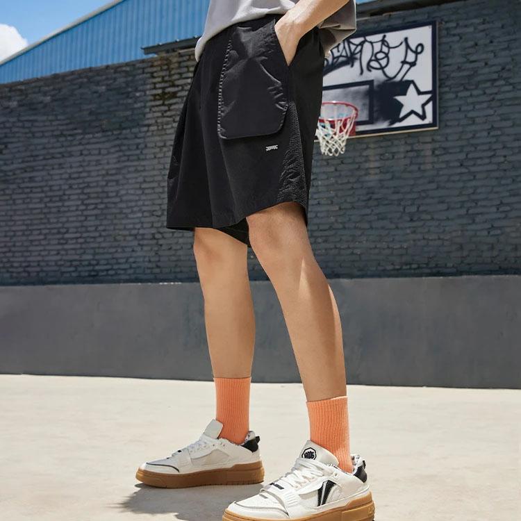 Lining Badfive 2022 Shanghai City Limited Series Hu Hood Einfarbig Große Tasche Gerades Bein Lässige Shorts Herren Unterteile Schwarz AKSSA77-3