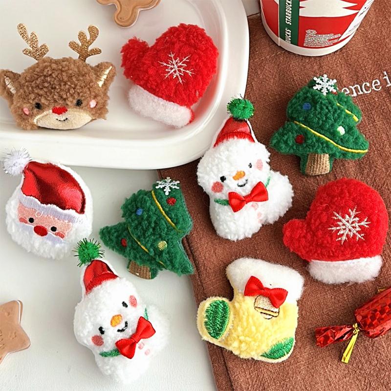 Christmas Plush Doll Brooch Christmas Tree Santa Claus Snowman Socks Pin Bag Coat Sweater Scarf Badge Pins Accessorie