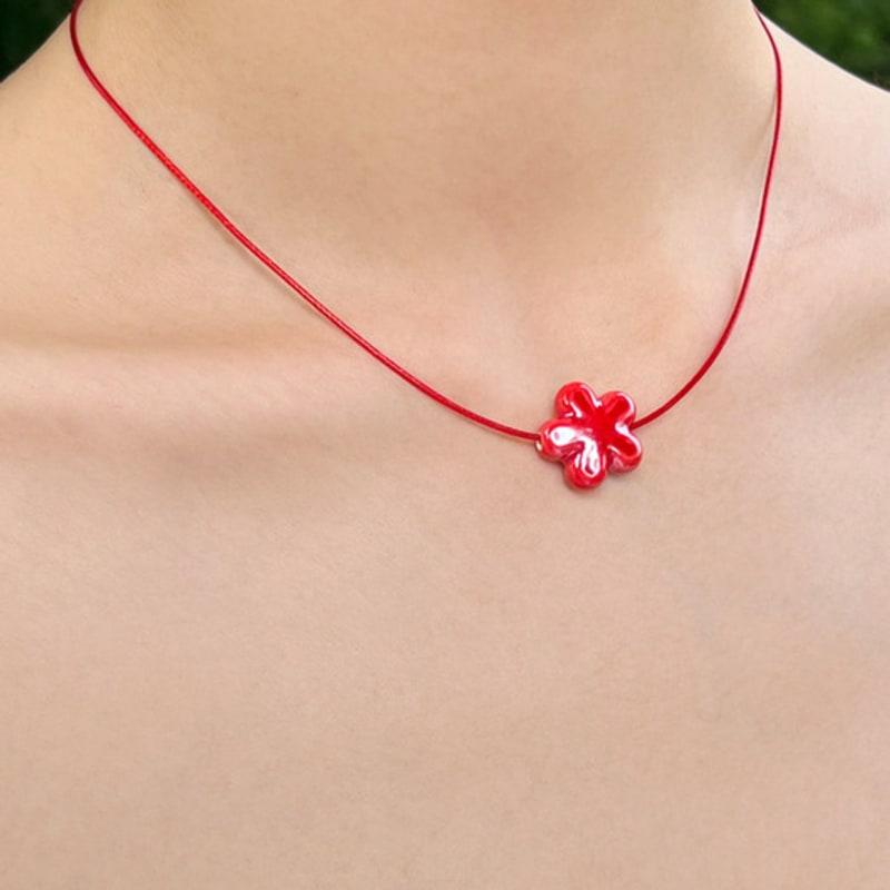 

FANTASTIC PLANET red flower pottery string necklace (2colors) RED STRING