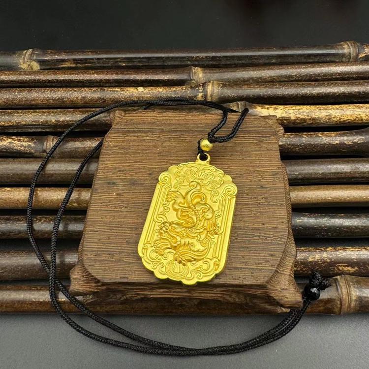 Vietnamesischer Sandgold Buddha Anhänger: Vergoldetes Maitreya Flammen Design