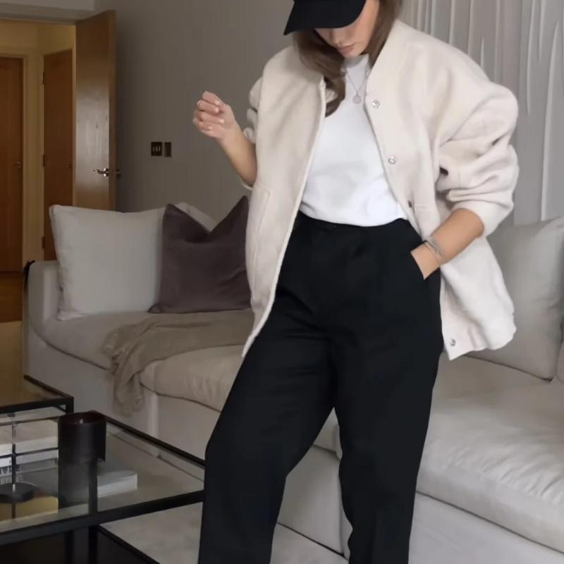 Женская новая свободная универсальная куртка-бомбер с карманами и декоративными скрытыми — фото 5