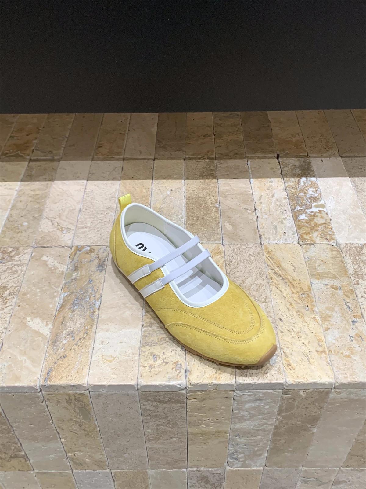 

Женская ретро обувь, цветная, с мелким вырезом, круглым носком, мокасины, повседневная кожаная обувь на плоской подошве, удобная с мягкой подошвой 40 жёлтый