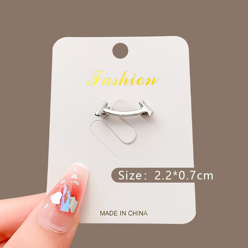 Personality Smiley Face Metal Brooch Anti Exposure V-neck Buckles Accessories Versatile Small Brooch Pin Coat Buttons Ornaments
