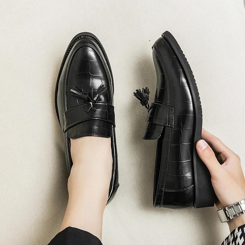 Fashion Men's Slip-on Casual Business Shoes Crocodile Grain Microfiber Leather Buckle Mens Party Wedding Loafers Men Driving Flats Male