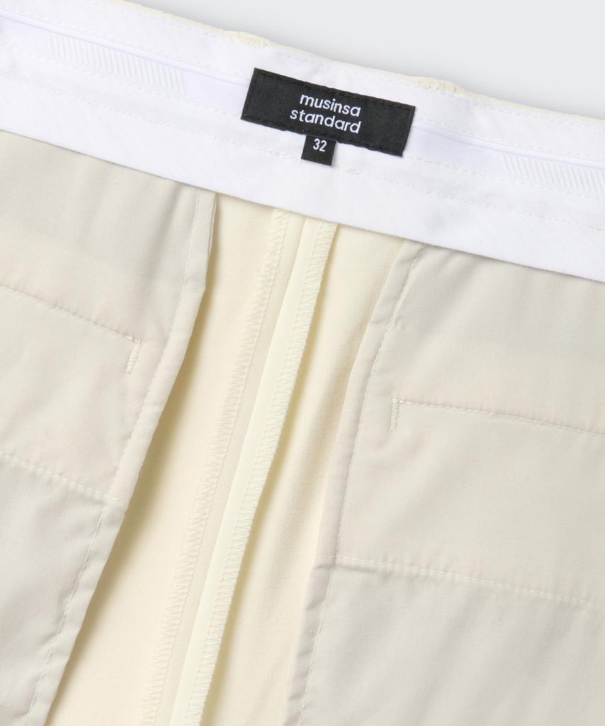 MUSINSA STANDARD Wide Bermuda Hidden Banding Half Slacks [Cream]