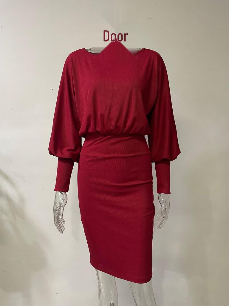 2024 European & American Autumn/Winter Slimming Figure-Flattering Plus Size Knitted Batwing Sleeve Dress