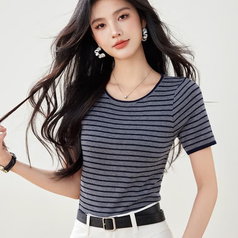 Women s Classic Striped Knit Short Sleeve Top S