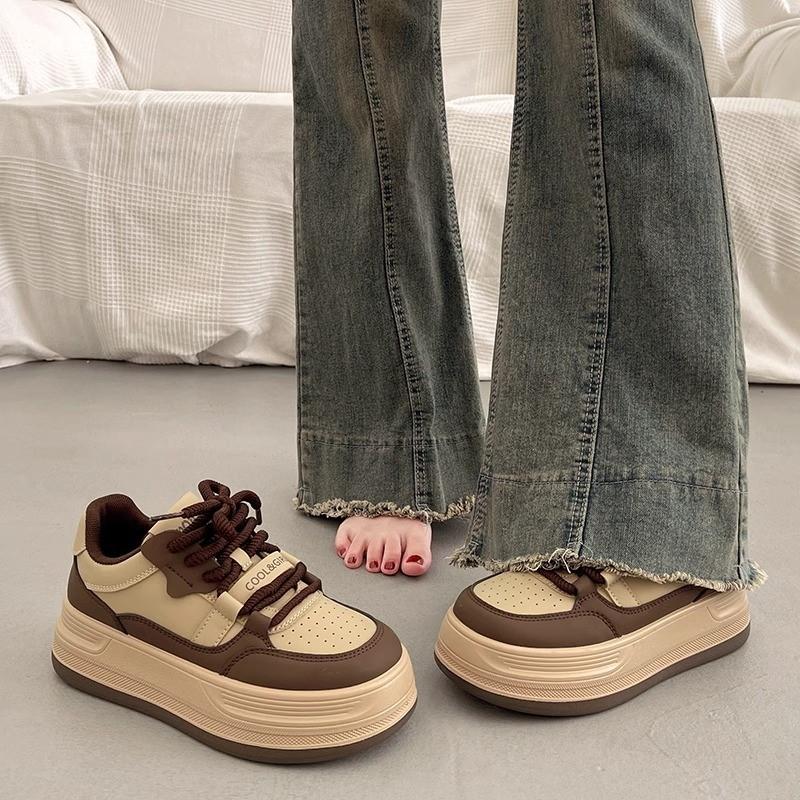 Fashion 2025 New Layered Hong Kong Style Platform Sneakers for Women Chunky Sole Height Increasing Casual Sports Shoes, Unique Retro
