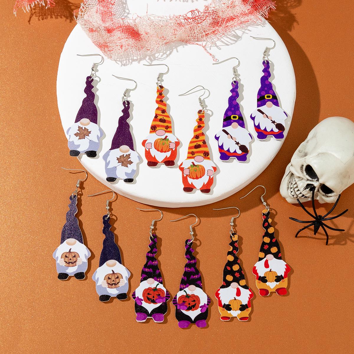 

Halloween Thanksgiving Pumpkin Leaf Dwarf Earrings: Festive Leather Holiday Decoration