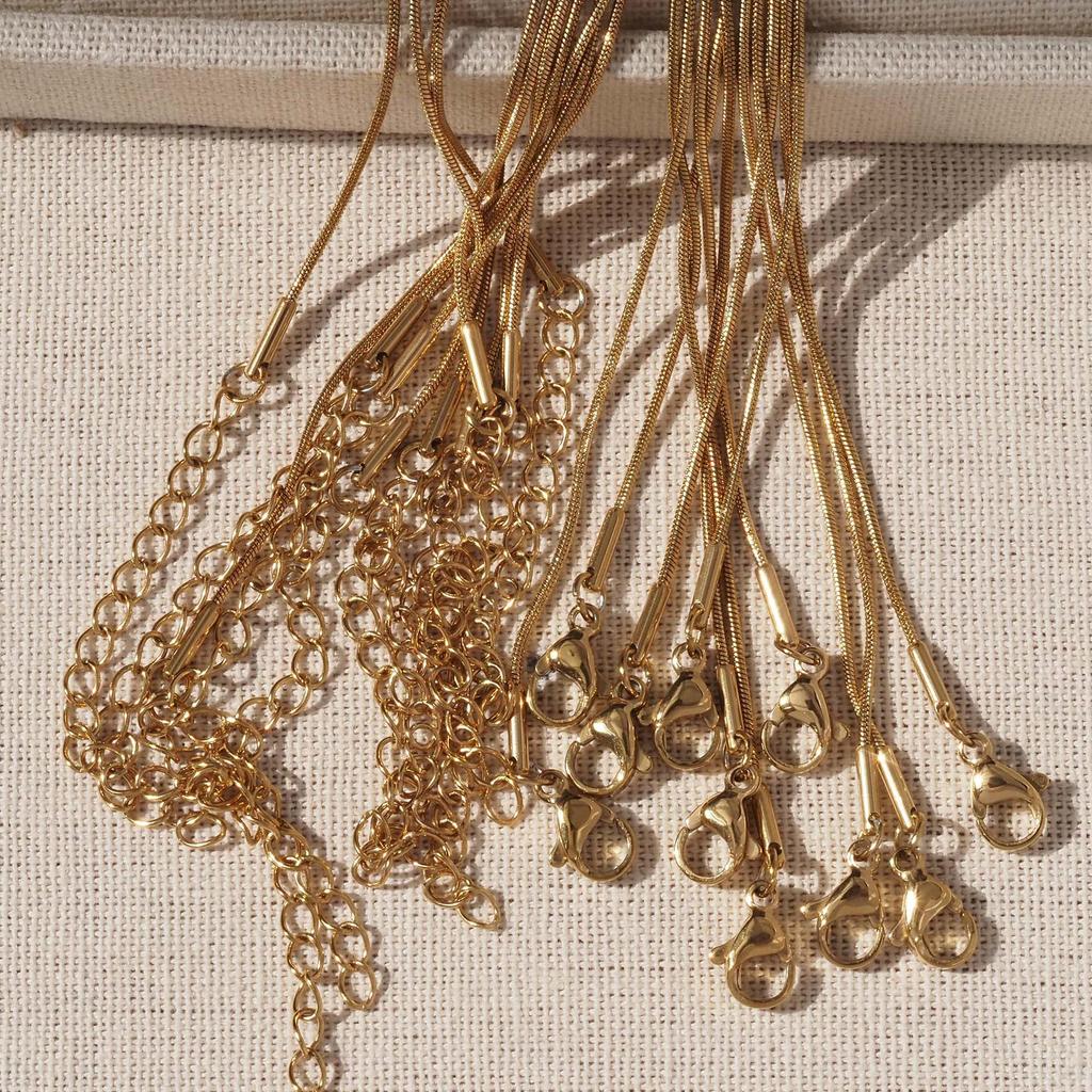 Stainless Steel Gold Snake Bone Chain Necklace with Vacuum Color Retention Electroplating for Women