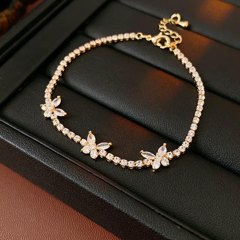 Elegante Geometrische Zirkonia Armband voor Damesmode - Veelzijdig, Trendy Bangle Sieraden