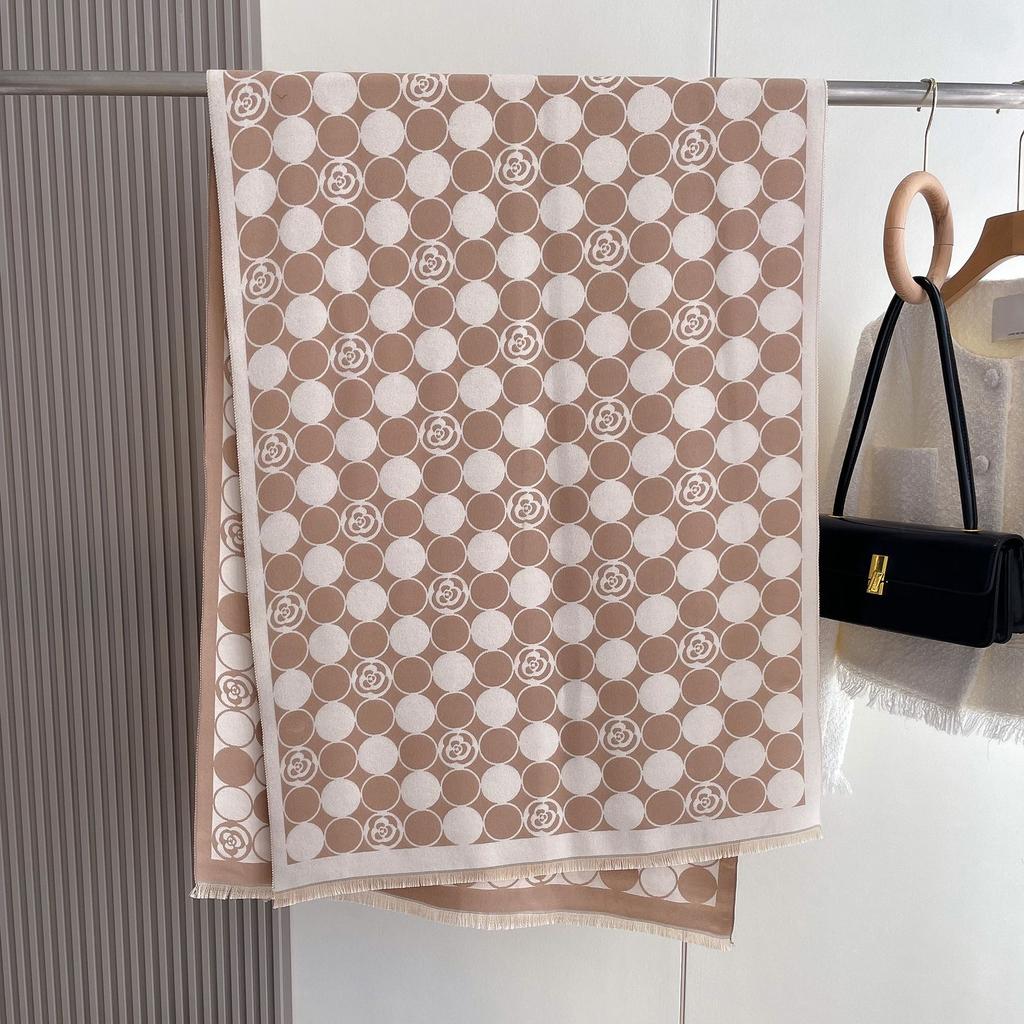 Winter Imitation Cashmere Scarf Women'S Camellia Korean Version Dongdaemun Shawl Versatile Cute Thickened Scarf Tide